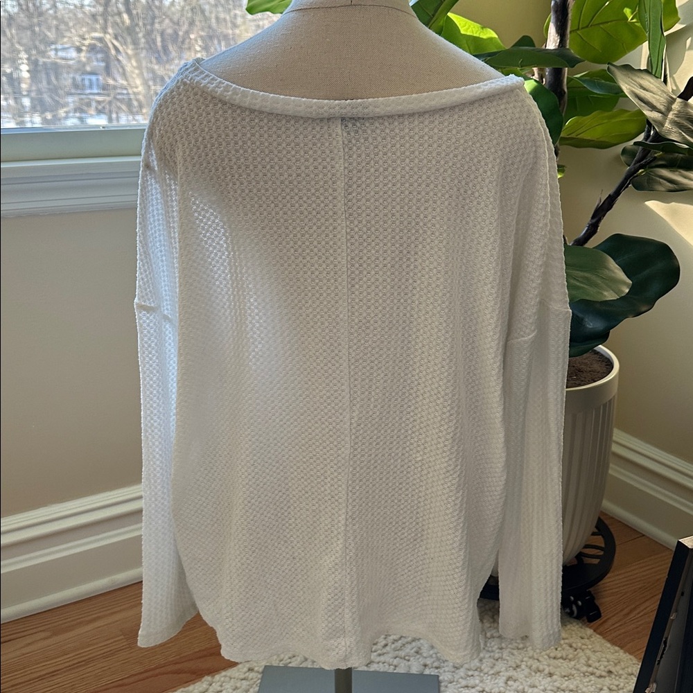 Textured Knit Oversized Top - Picture 6 of 7
